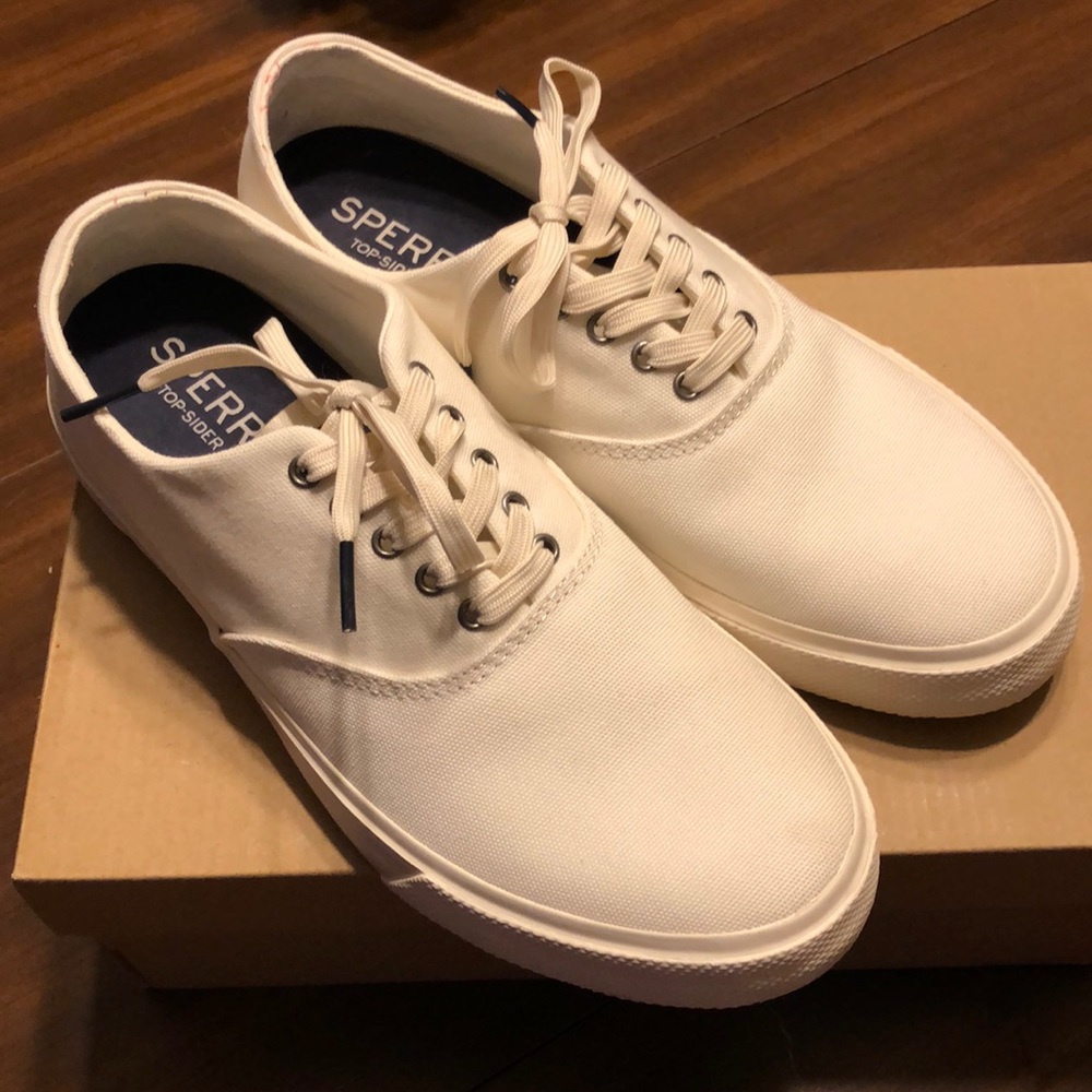 Captains CVO white Sperrys